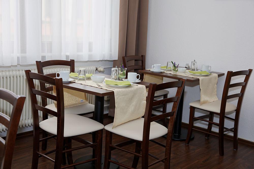 Hotel Huettl - Garni วอร์มส์ ภายนอก รูปภาพ